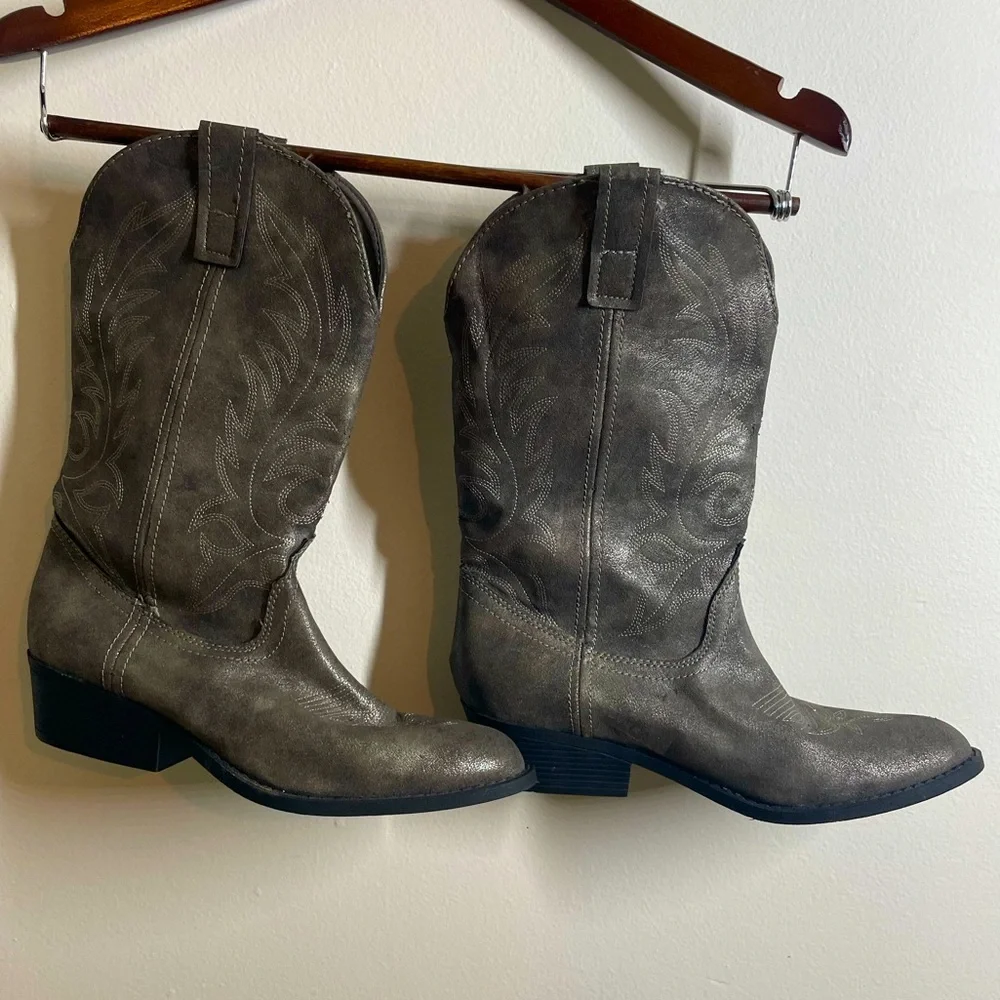 Rustic grey/silver Rampage Cow Boy Boot - Picture 1 of 5
